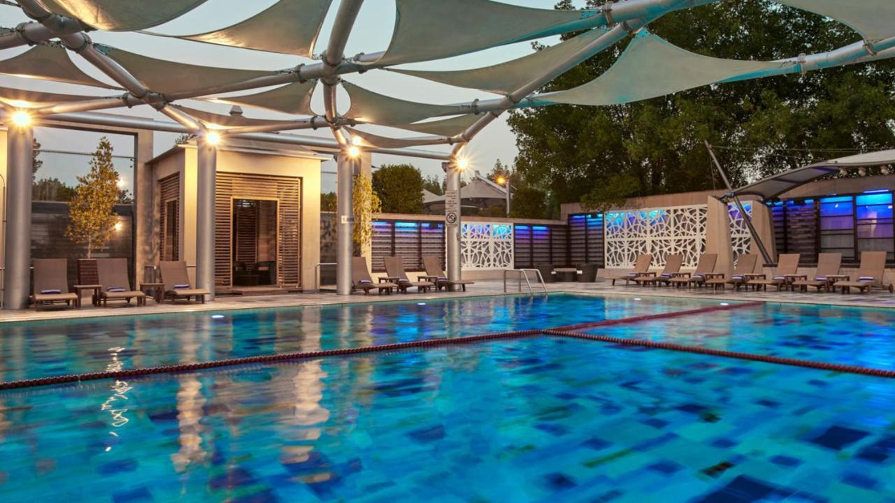 Holiday Inn Kuwait Al Thuraya City By Ihg Kuwait City Exterior foto